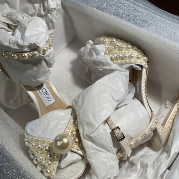 JIMMY CHOO NEVER WORN SACORA 100 - White Satin Sandals with All Over Pearls - Picture 2 of 4